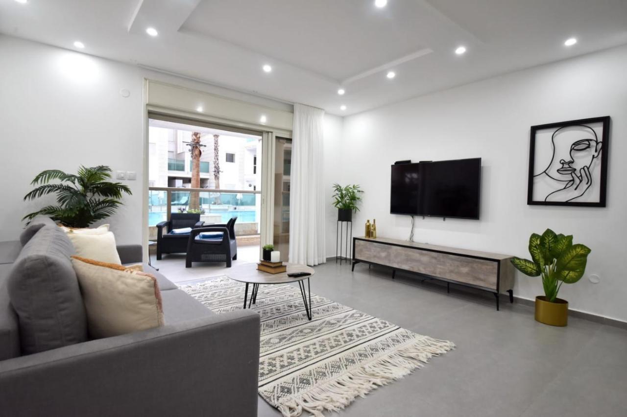 Apartment דירת גן על שפת הבריכה Eilat