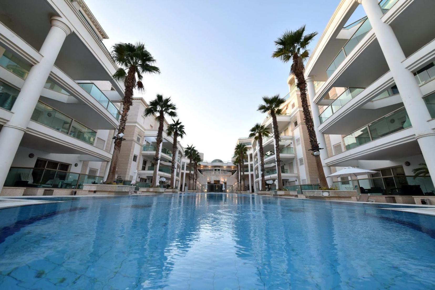 Apartment דירת גן על שפת הבריכה Eilat
